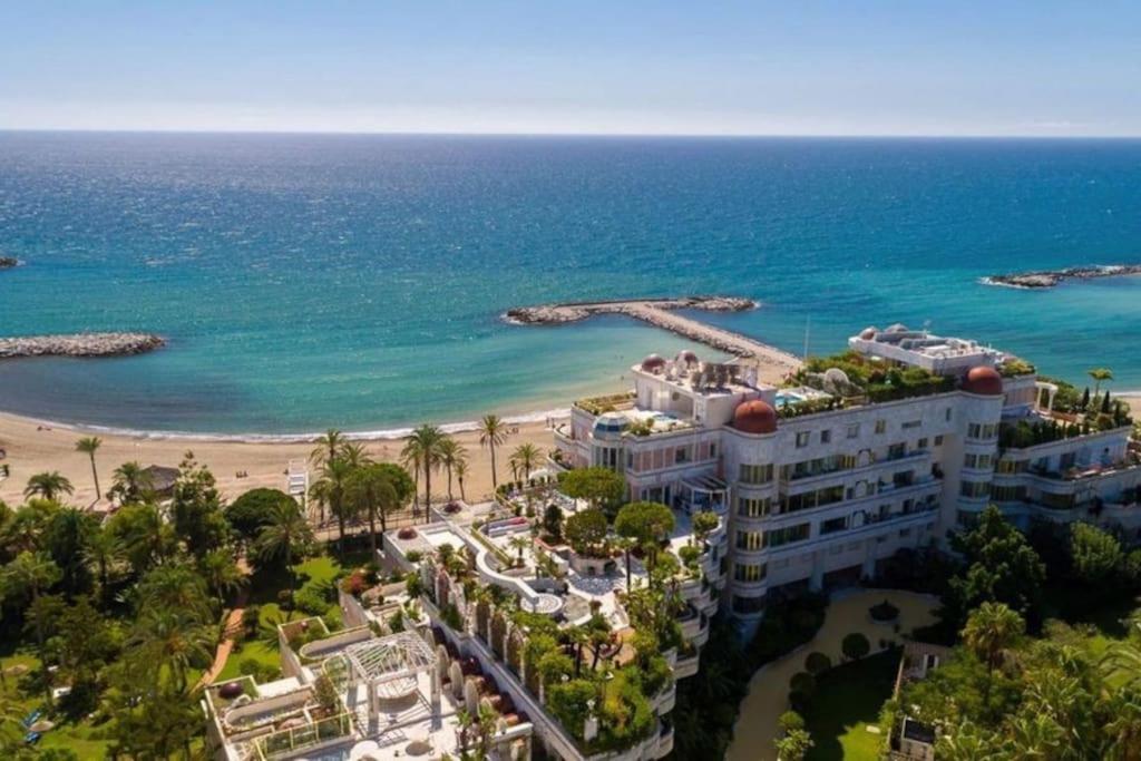 *new Gray D Albion: Puerto Banus